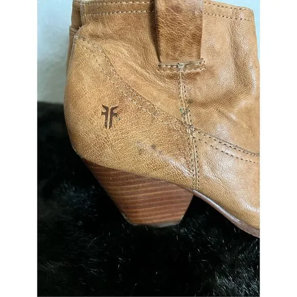 FRYE WM's Tan Reina's Camel Leather Booties Size 6.5 - Picture 2 of 6